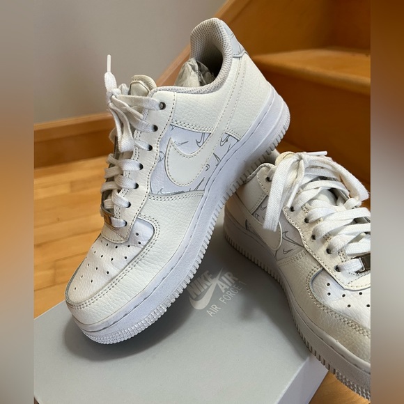 Nike Air Force 1 sz 5.5 - Picture 5 of 7